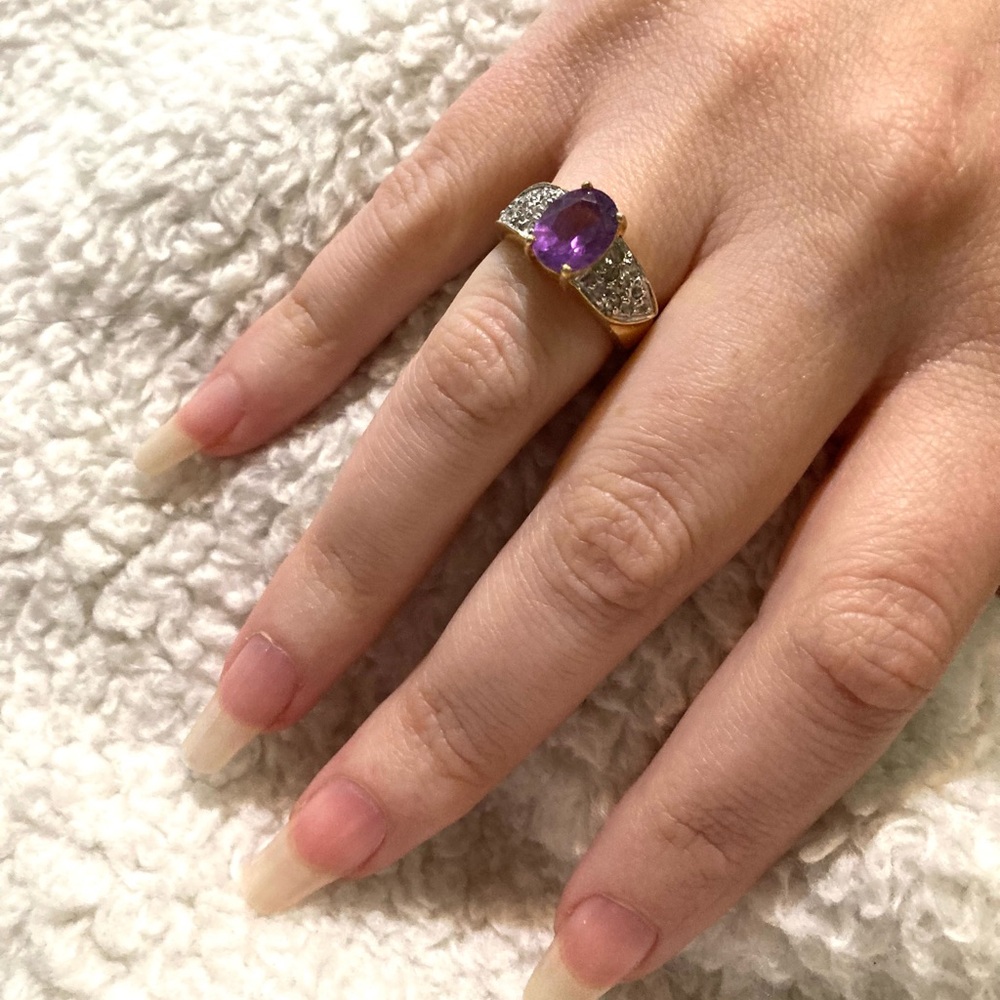 Vintage Ring - Picture 1 of 3